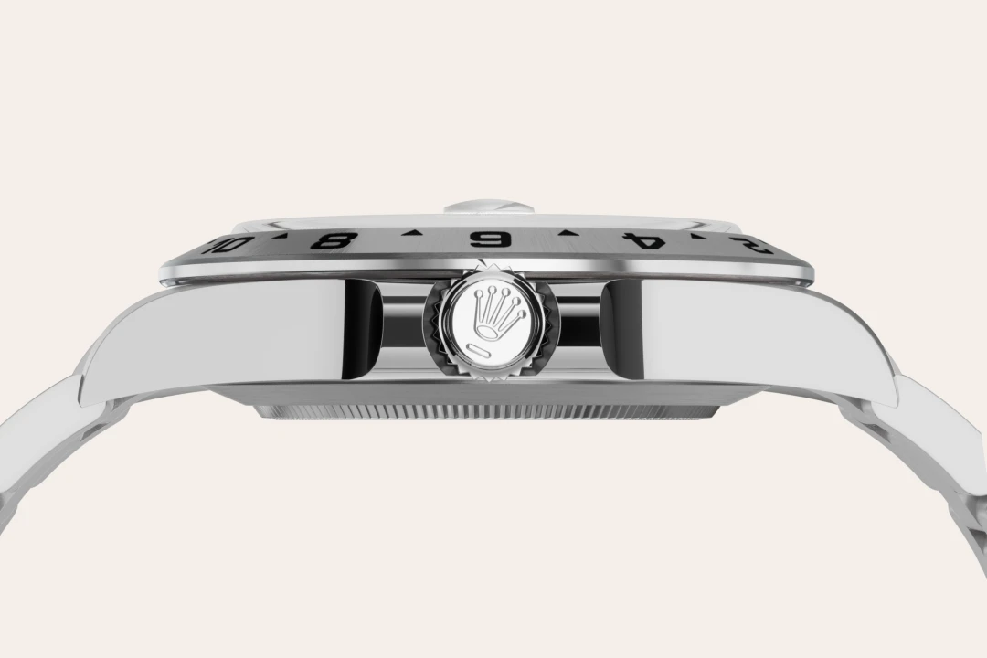 Explorer II M226570-0001